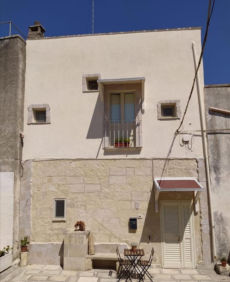 Casa Corte Della Liberta Uggiano La Chiesa Εξωτερικό φωτογραφία