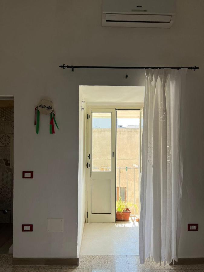 Casa Corte Della Liberta Uggiano La Chiesa Εξωτερικό φωτογραφία